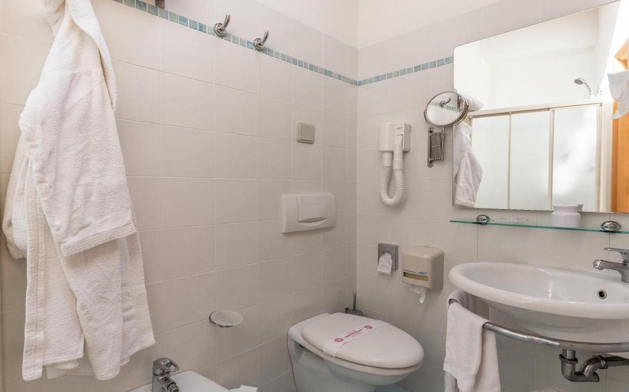 Hotel Escorial チェルヴィア エクステリア 写真