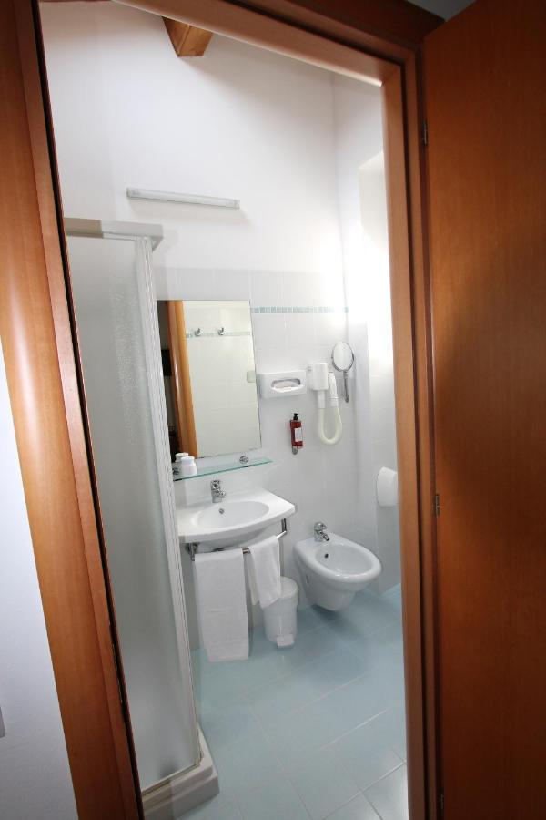 Hotel Escorial チェルヴィア エクステリア 写真